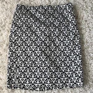 J crew pencil skirt size 4.